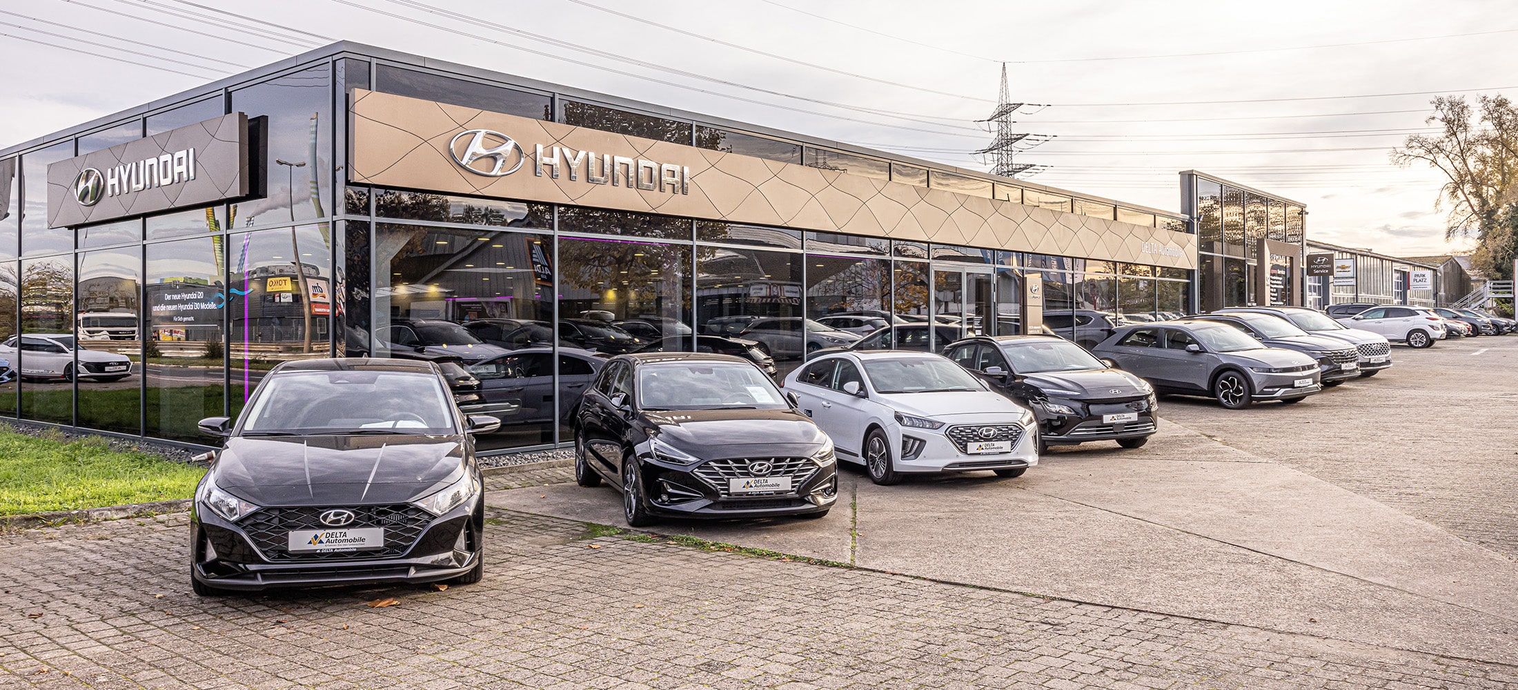 zu sehen ist das Delta Autohaus in Mainz Mombach